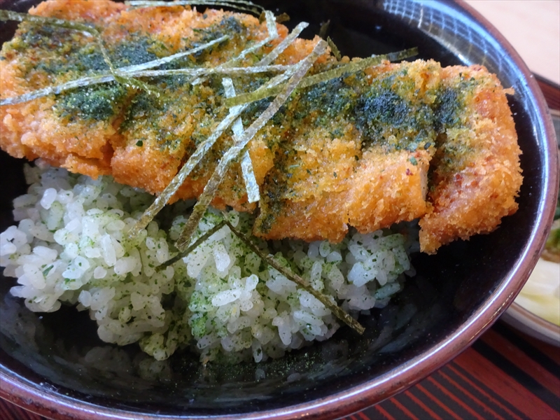 潮香都（しおかつ）丼